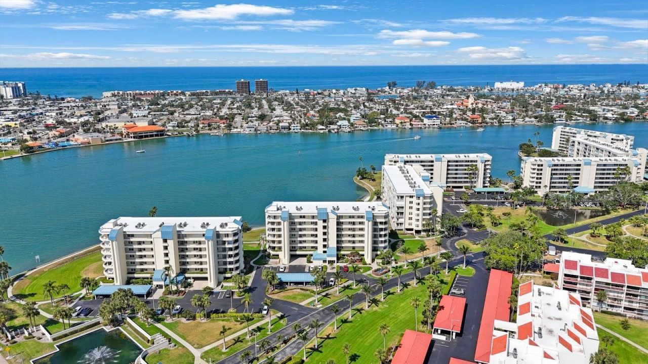 7872 Sailboat Key Boulevard S, Unit PH602, South Pasadena, FL 33707 Photo