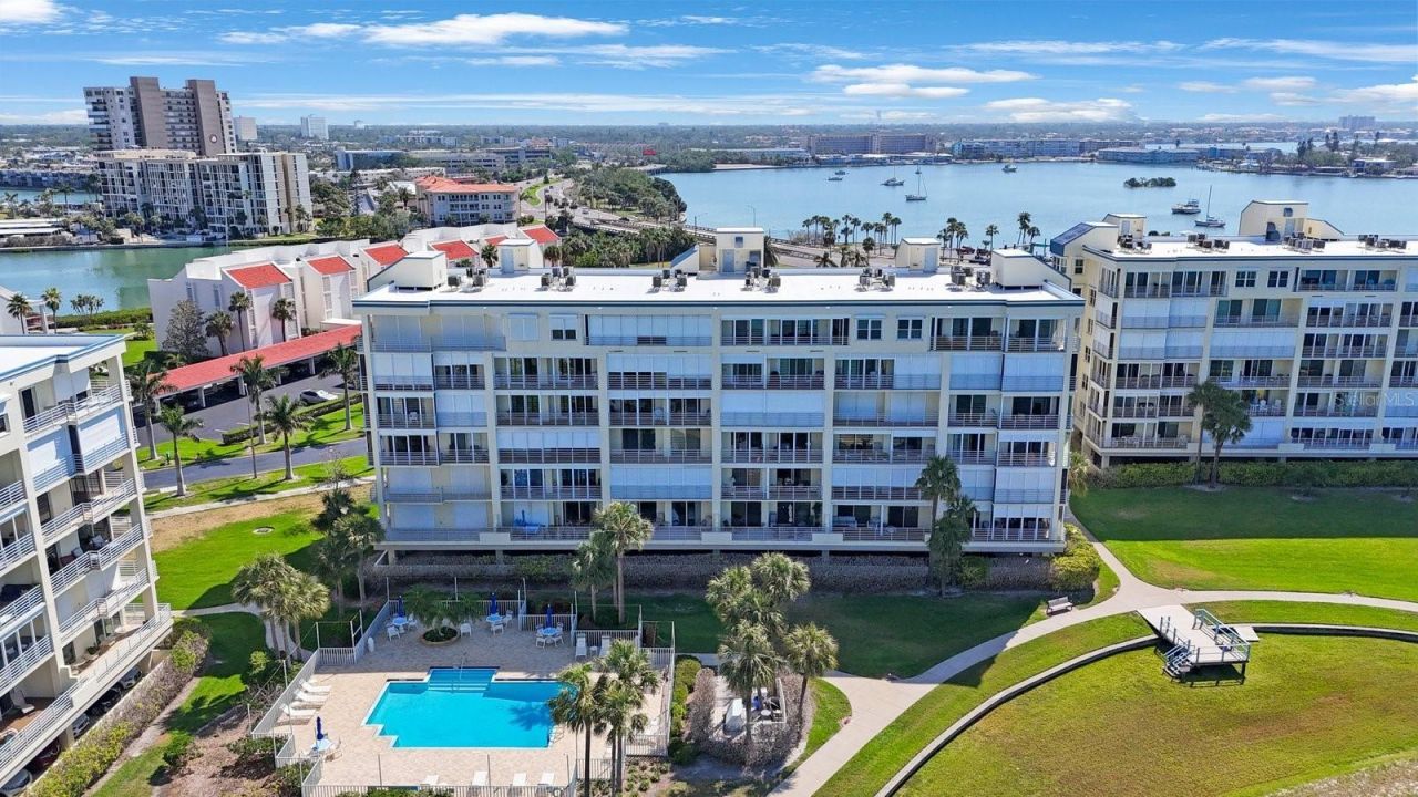 7872 Sailboat Key Boulevard S, Unit PH602, South Pasadena, FL 33707 Photo