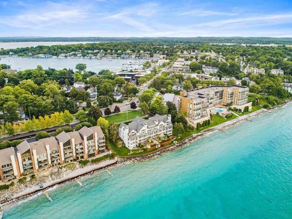 103 W Dixon Avenue, Unit 503, Charlevoix, MI 49720