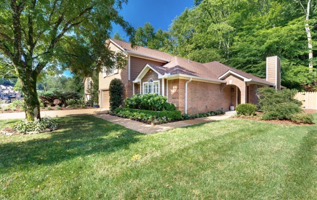 7053 Still Spring Hollow Dr, Nashville, TN 37221 Main Photo