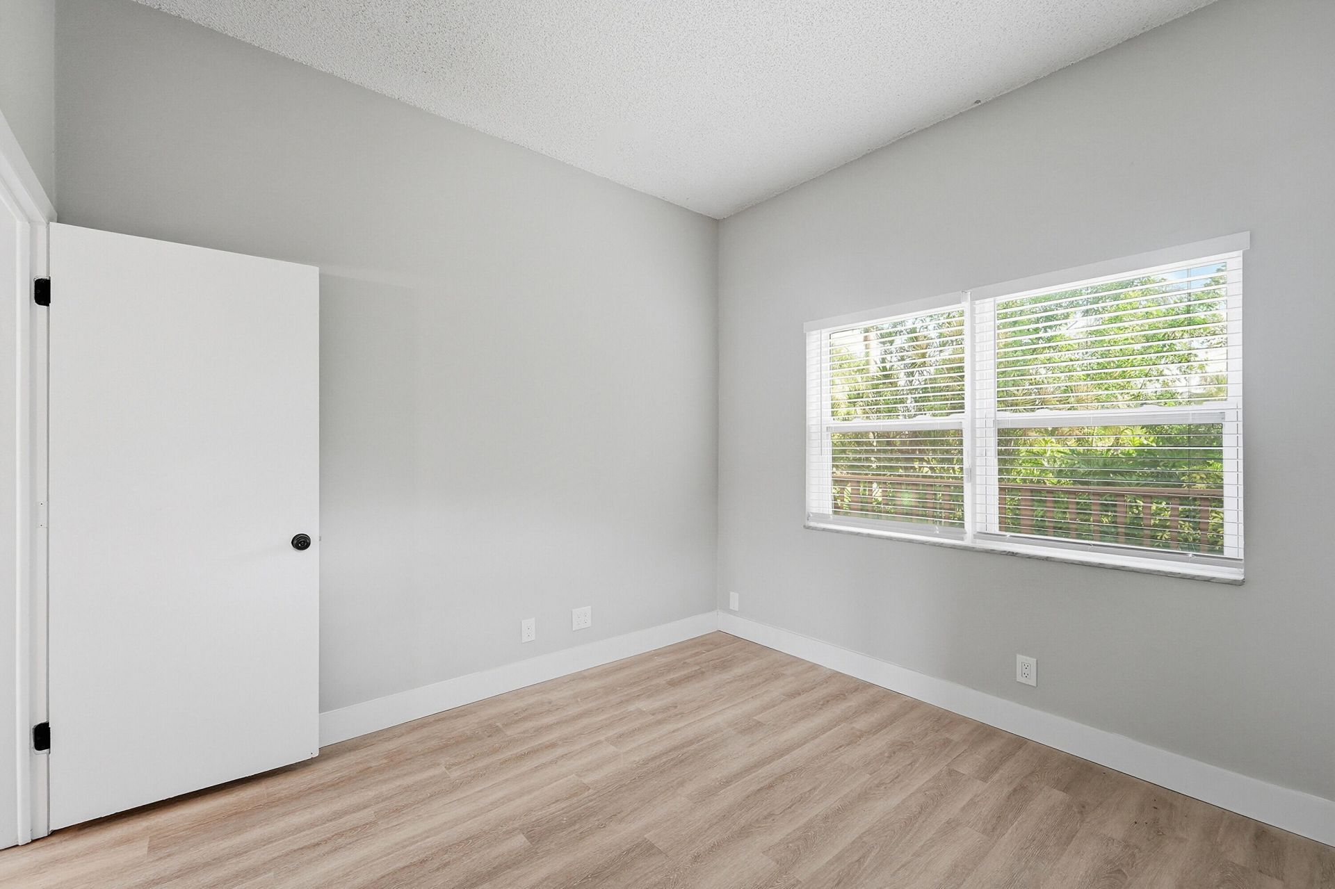 7241 W Sunrise Boulevard, Plantation, FL 33313 Photo