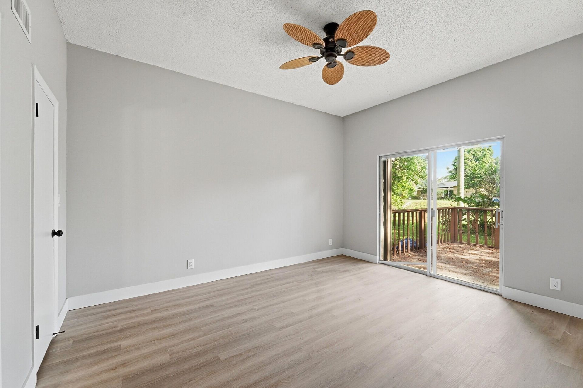 7241 W Sunrise Boulevard, Plantation, FL 33313 Photo