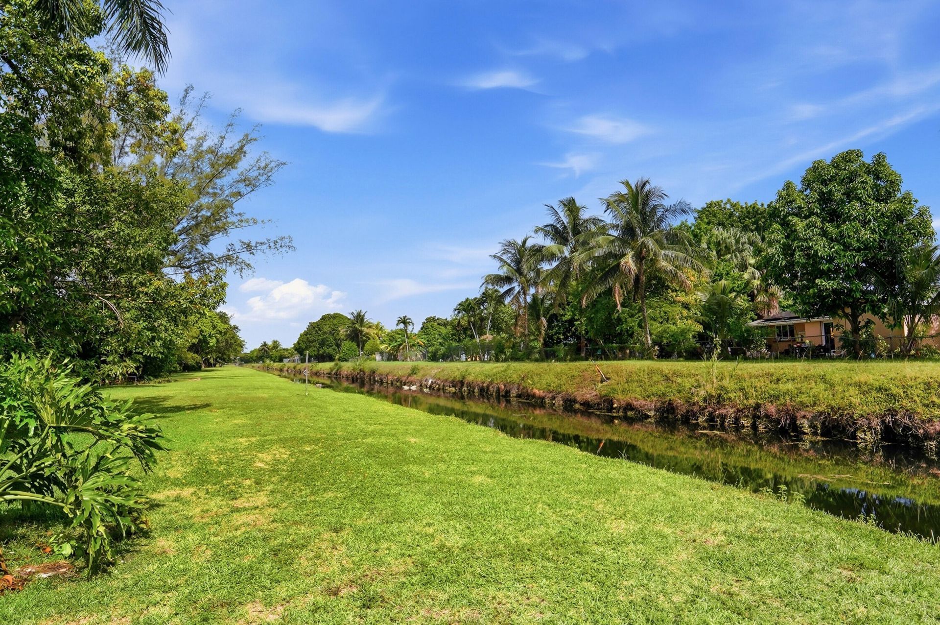 7241 W Sunrise Boulevard, Plantation, FL 33313 Photo