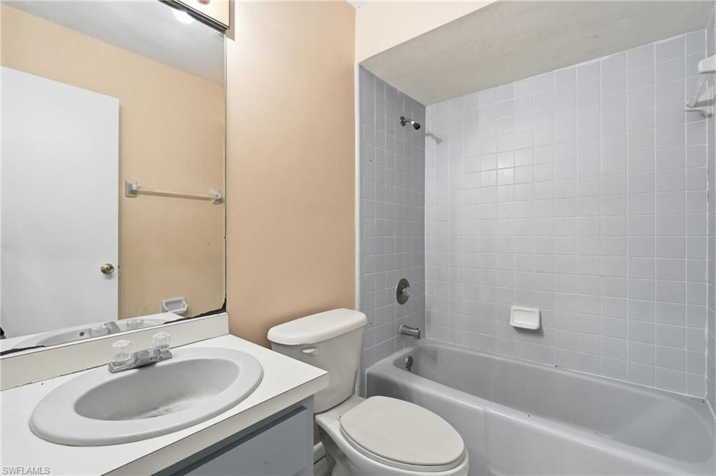 906 Wells Ave, Lehigh Acres, FL 33972 Photo