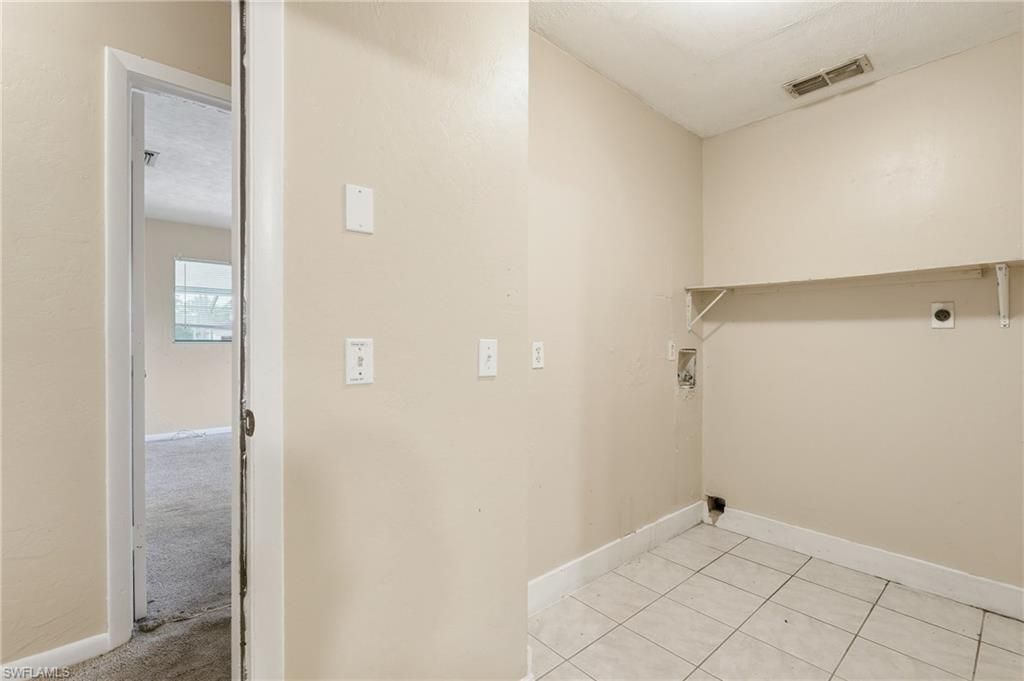 906 Wells Ave , Lehigh Acres, FL 33972 Photo
