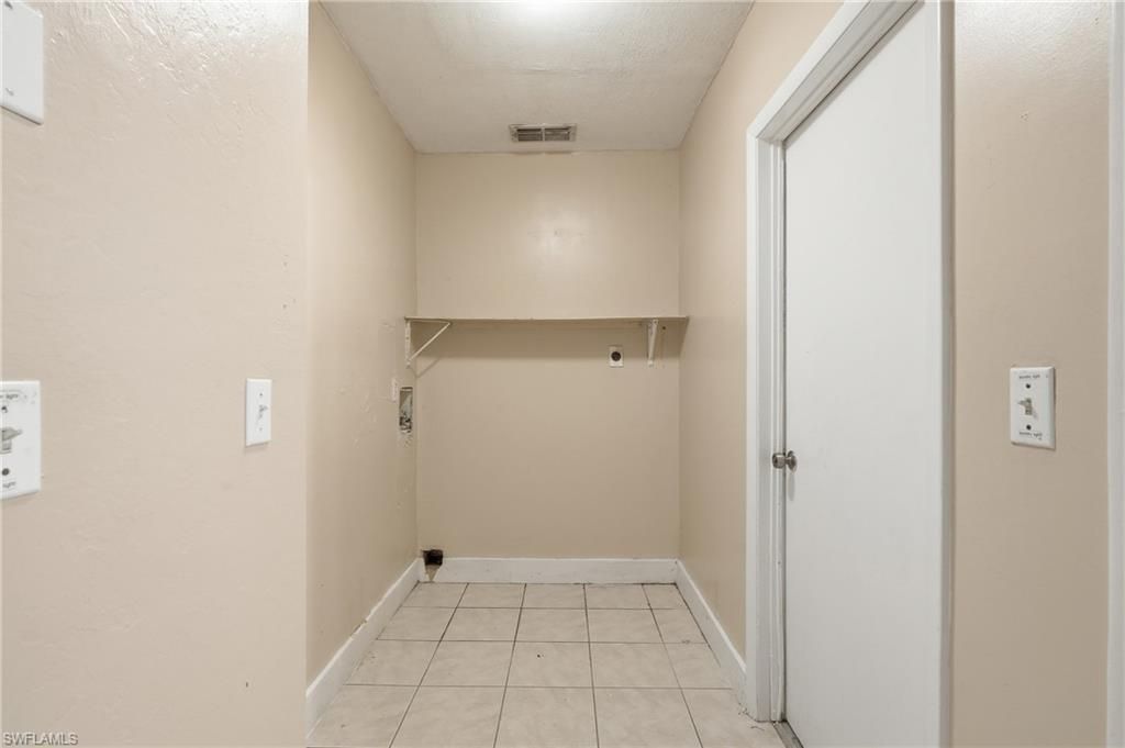 906 Wells Ave , Lehigh Acres, FL 33972 Photo