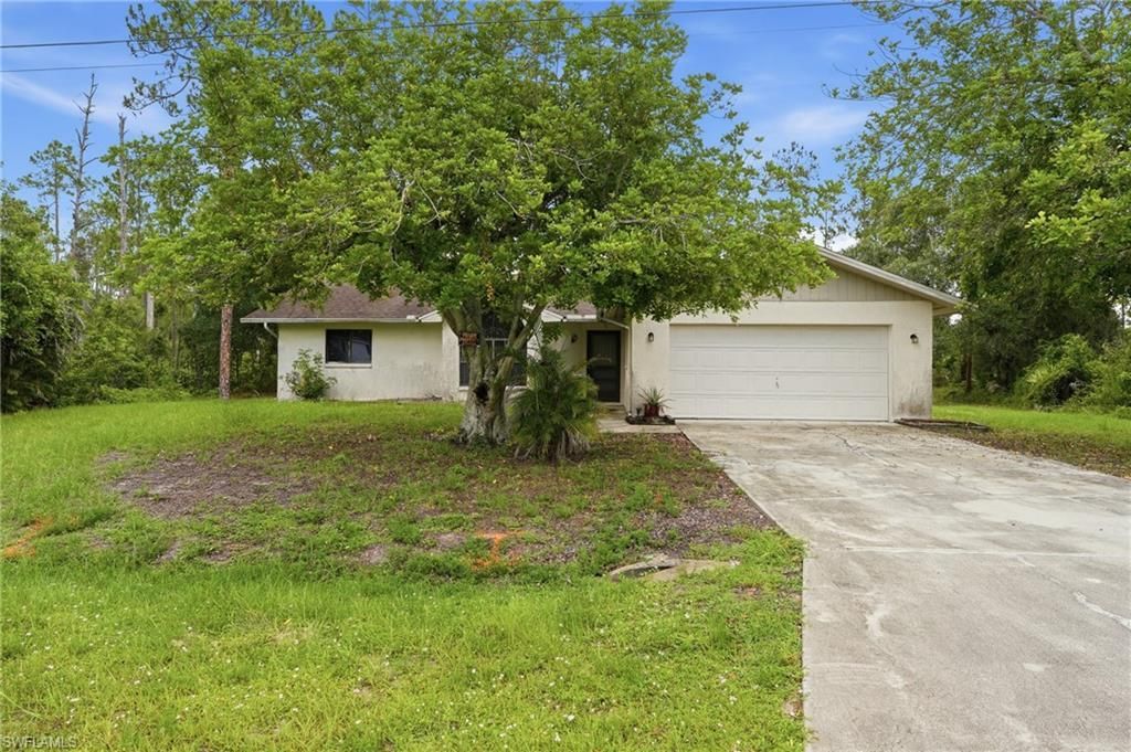 906 Wells Ave , Lehigh Acres, FL 33972 Photo