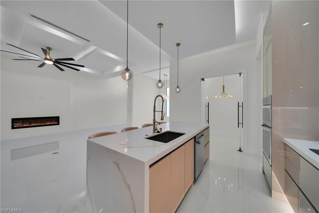 853 SW 15th Ave, Cape Coral, FL 33991 Photo