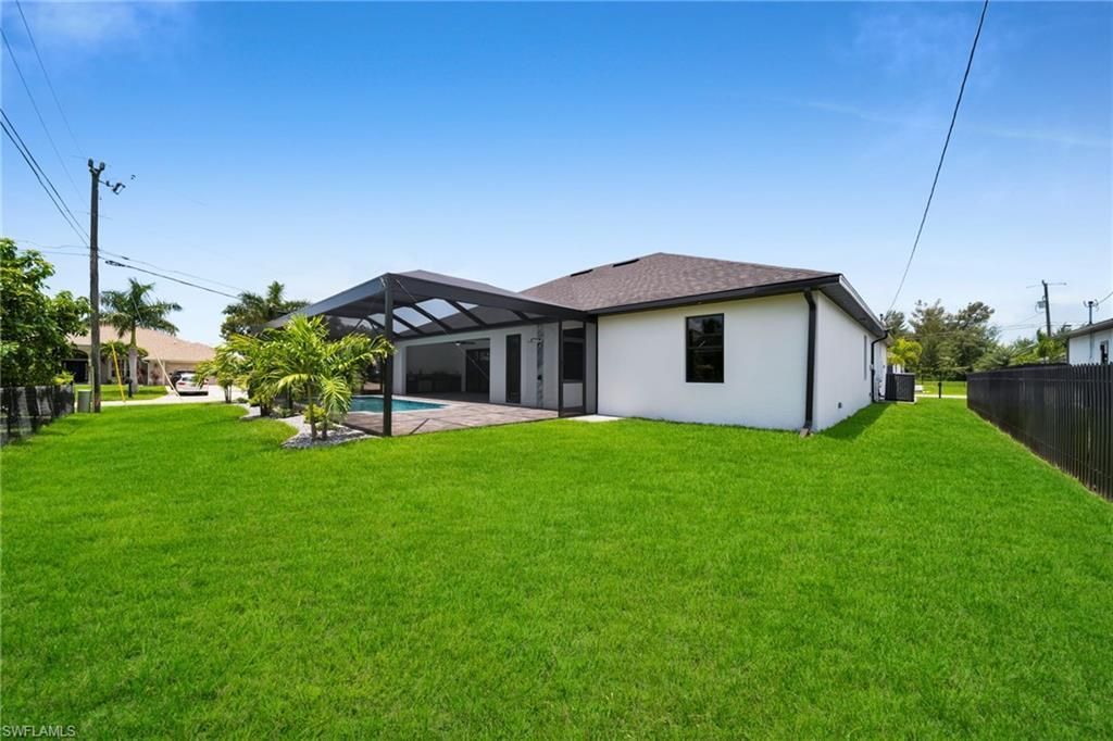 853 SW 15th Ave, Cape Coral, FL 33991 Photo