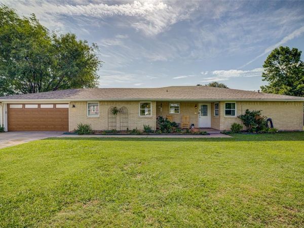 2704 Janene Street, Harrah, OK 73045