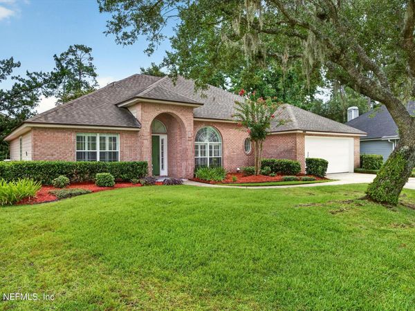 1955 GUARDED Way, Fleming Island, FL 32003