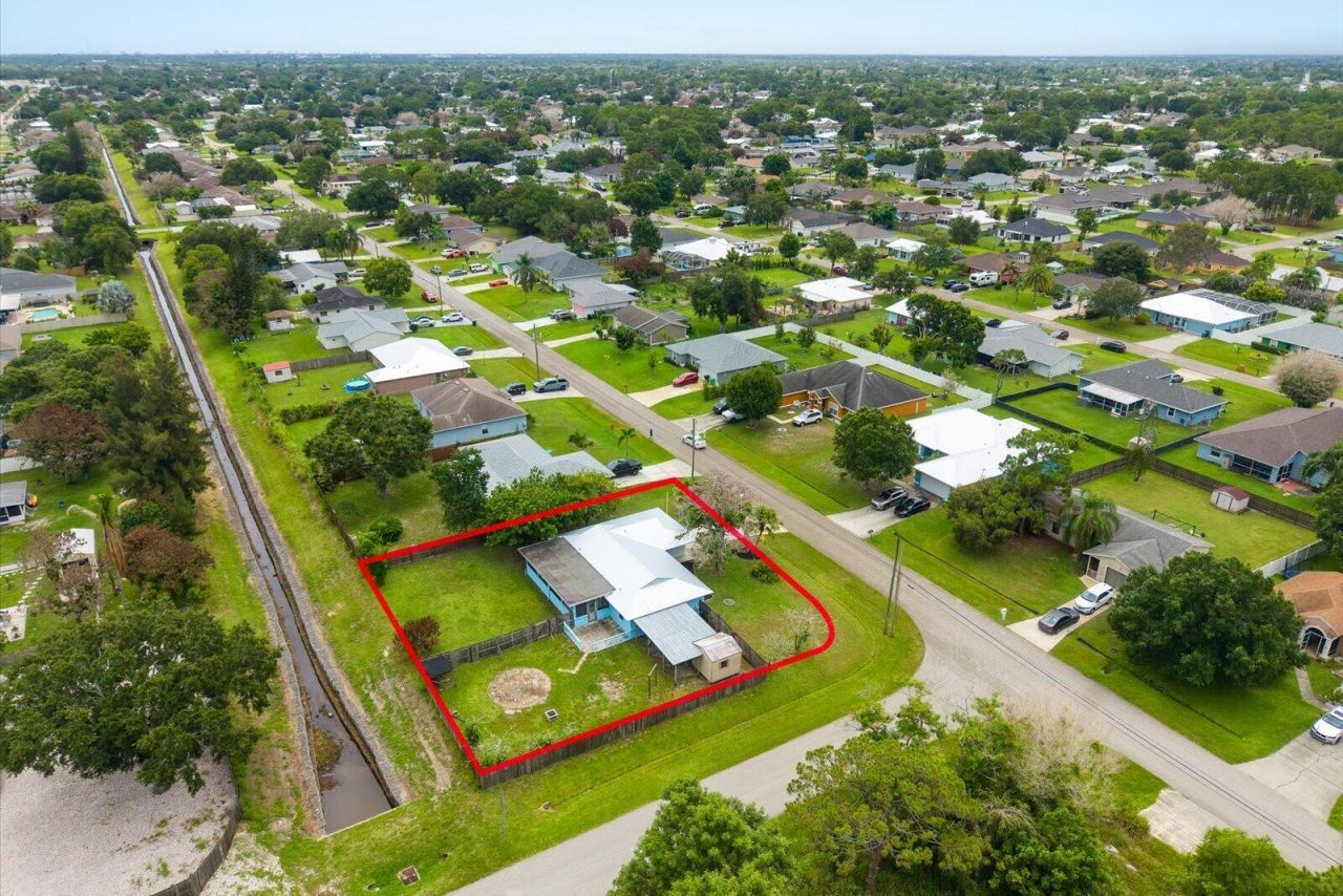 391 SW Duval Avenue, Port Saint Lucie, FL 34983 Photo