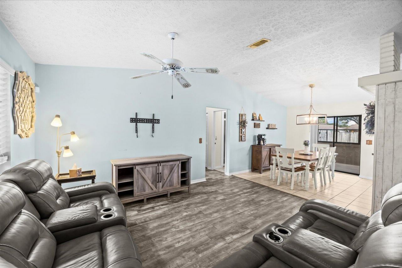 391 SW Duval Avenue, Port Saint Lucie, FL 34983 Photo