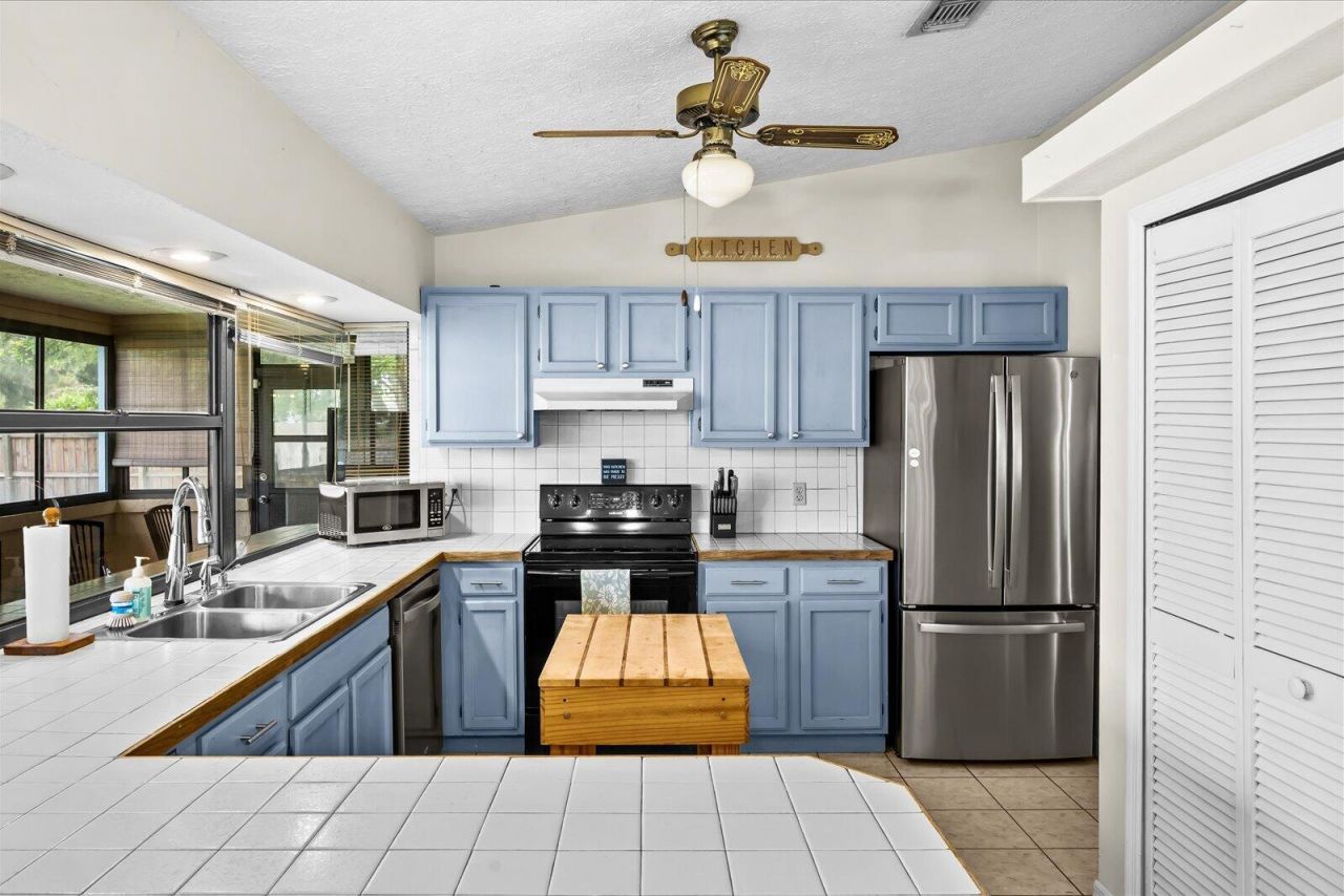 391 SW Duval Avenue, Port Saint Lucie, FL 34983 Photo