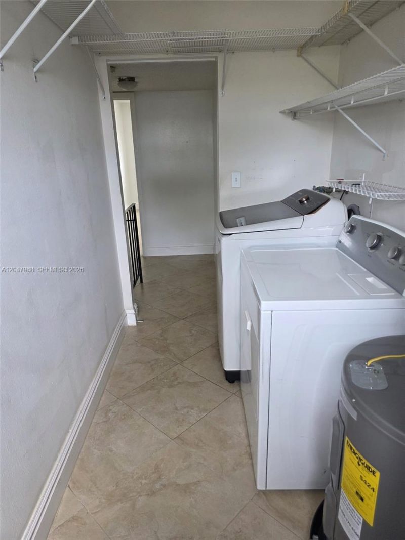 40 NW 87th Ave , Unit D201, Miami, FL 33172 Photo