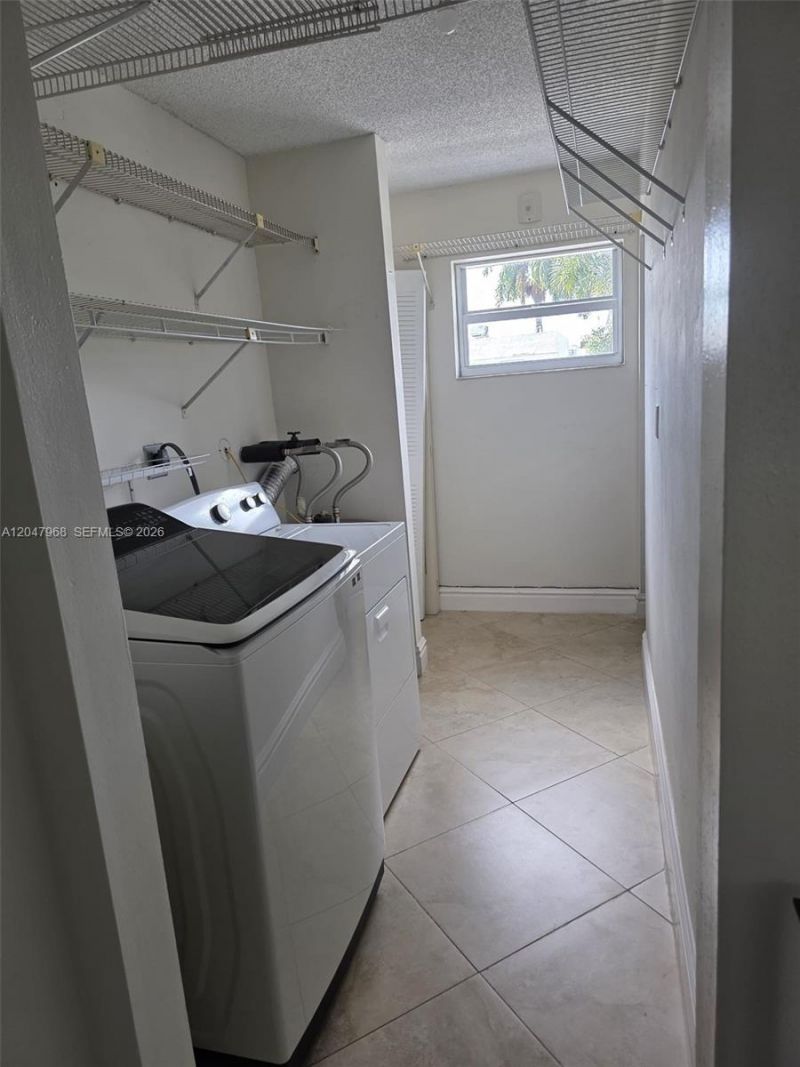 40 NW 87th Ave , Unit D201, Miami, FL 33172 Photo
