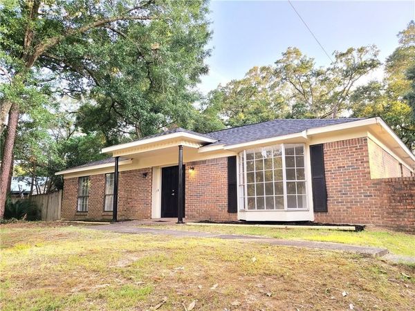 5405 Larchmont Drive, Mobile, AL 36693