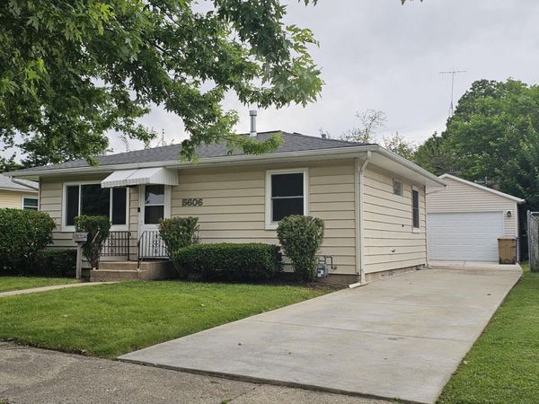 5606 44th Ave, Kenosha, WI 53144