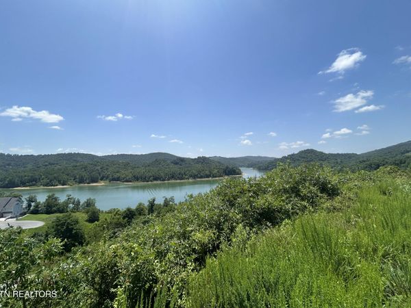 lot 27 Windward Blvd, Tazewell, TN 37879