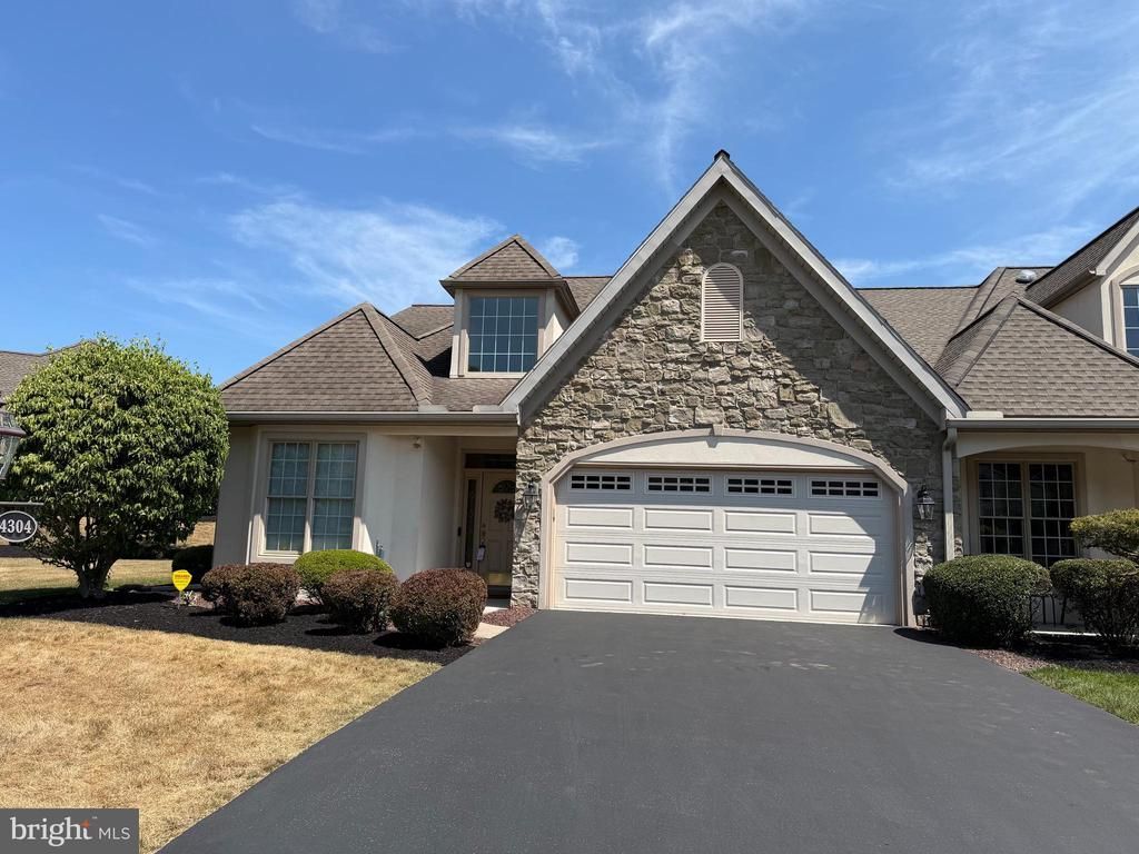 4304 S VICTORIA WAY , HARRISBURG, PA 17112