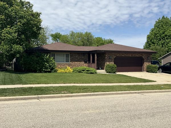 8610 45th Ave, Kenosha, WI 53144