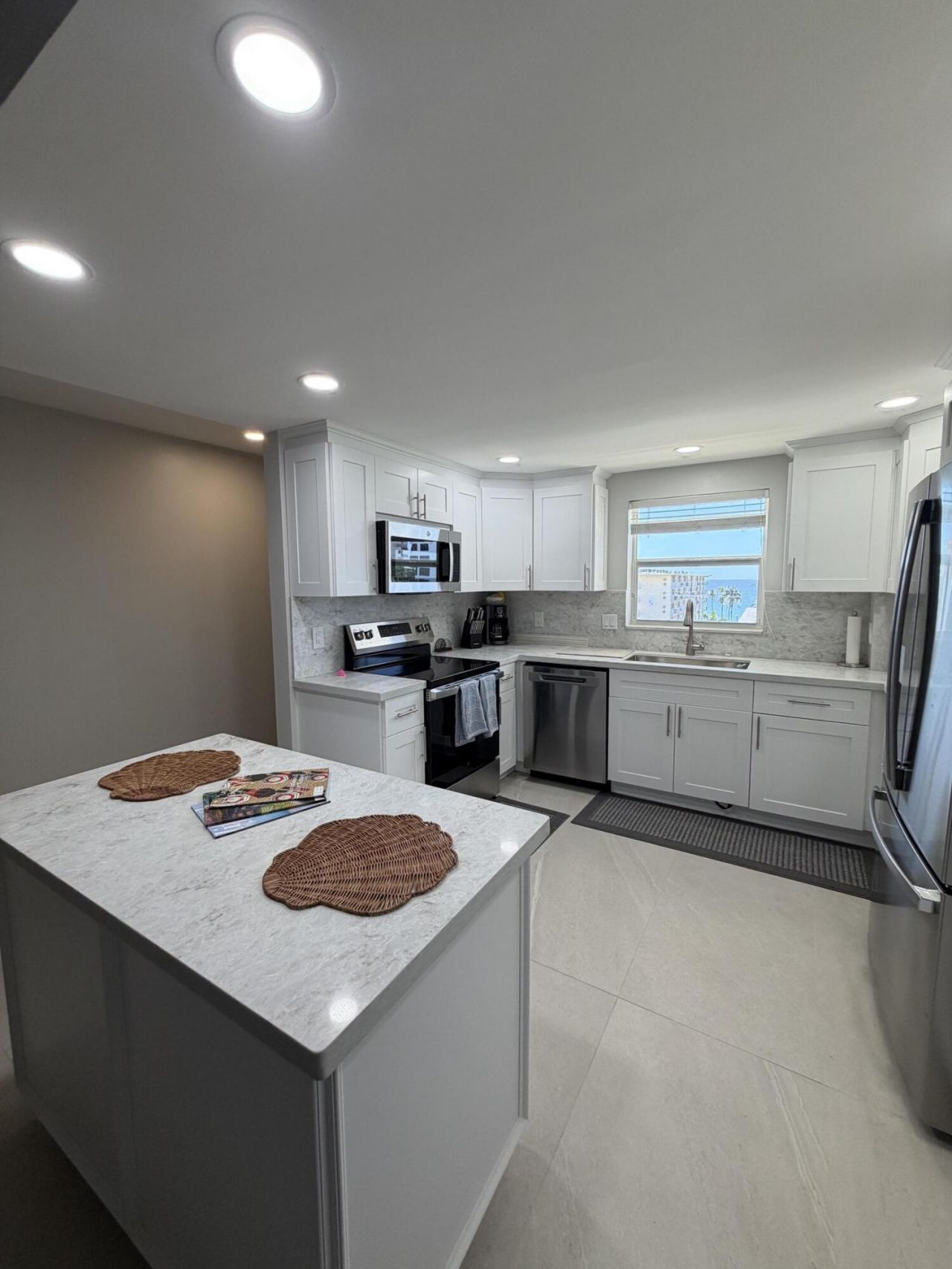 1160 Hillsboro Mile, Unit 604, Hillsboro Beach, FL 33062 Photo