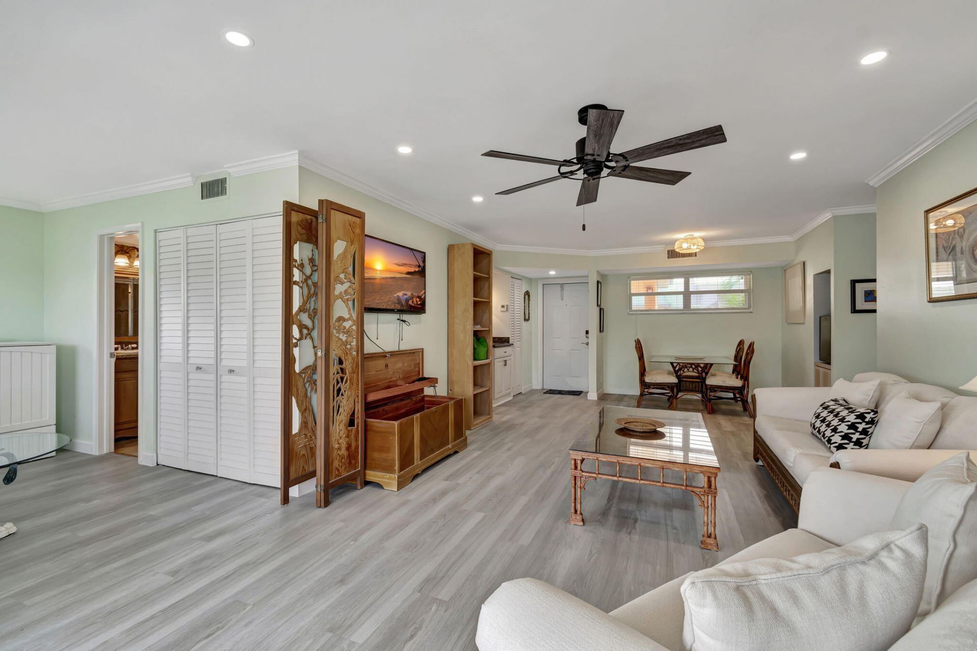 9 Colonial Club Drive, Unit 305, Boynton Beach, FL 33435 Photo