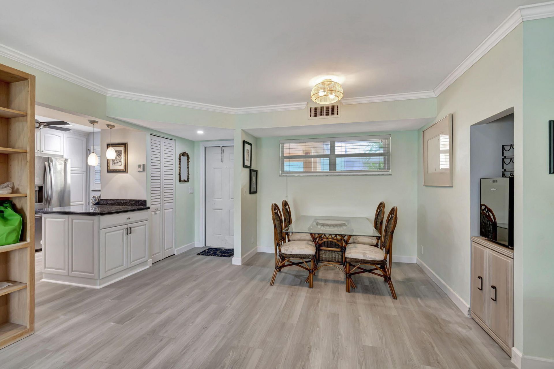 9 Colonial Club Drive, Unit 305, Boynton Beach, FL 33435 Photo