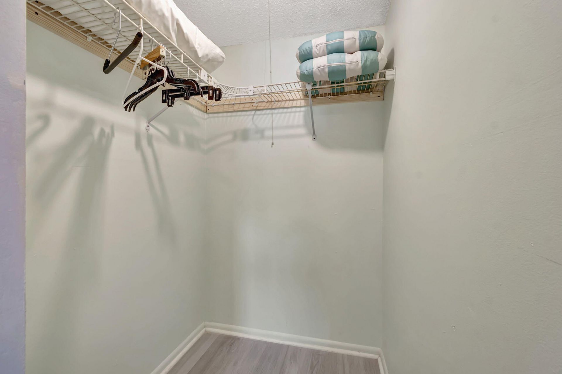 9 Colonial Club Drive, Unit 305, Boynton Beach, FL 33435 Photo