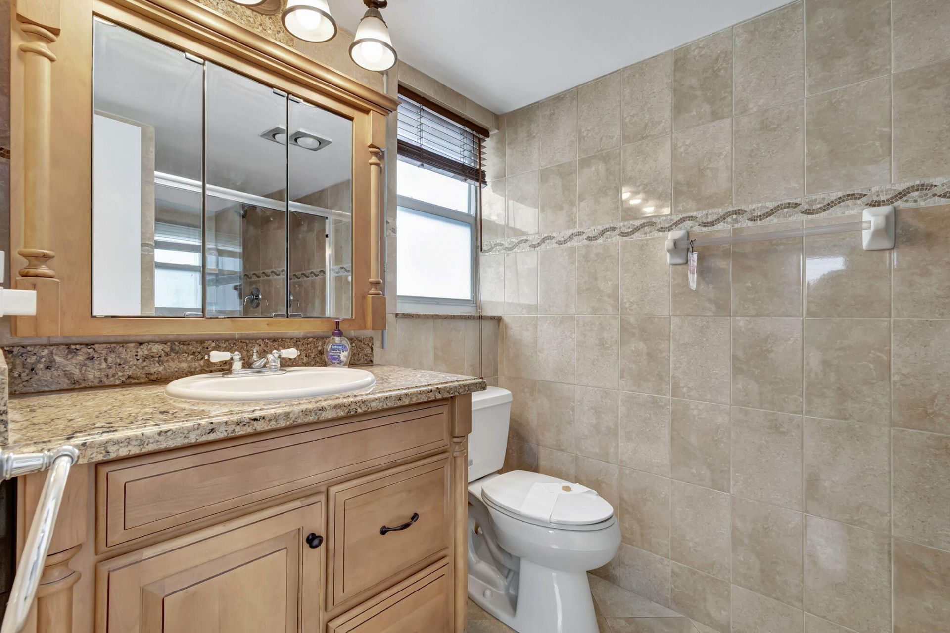 9 Colonial Club Drive, Unit 305, Boynton Beach, FL 33435 Photo