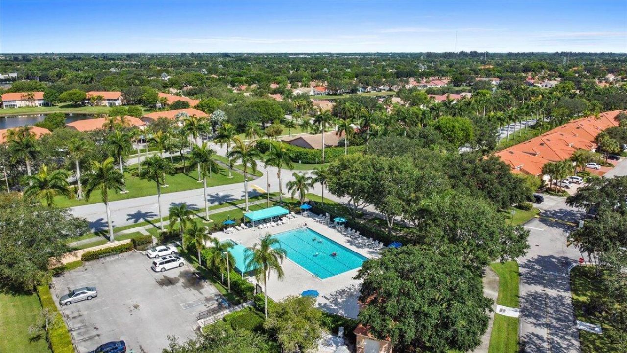 9927 Seacrest Circle, Unit 102, Boynton Beach, FL 33437 Photo