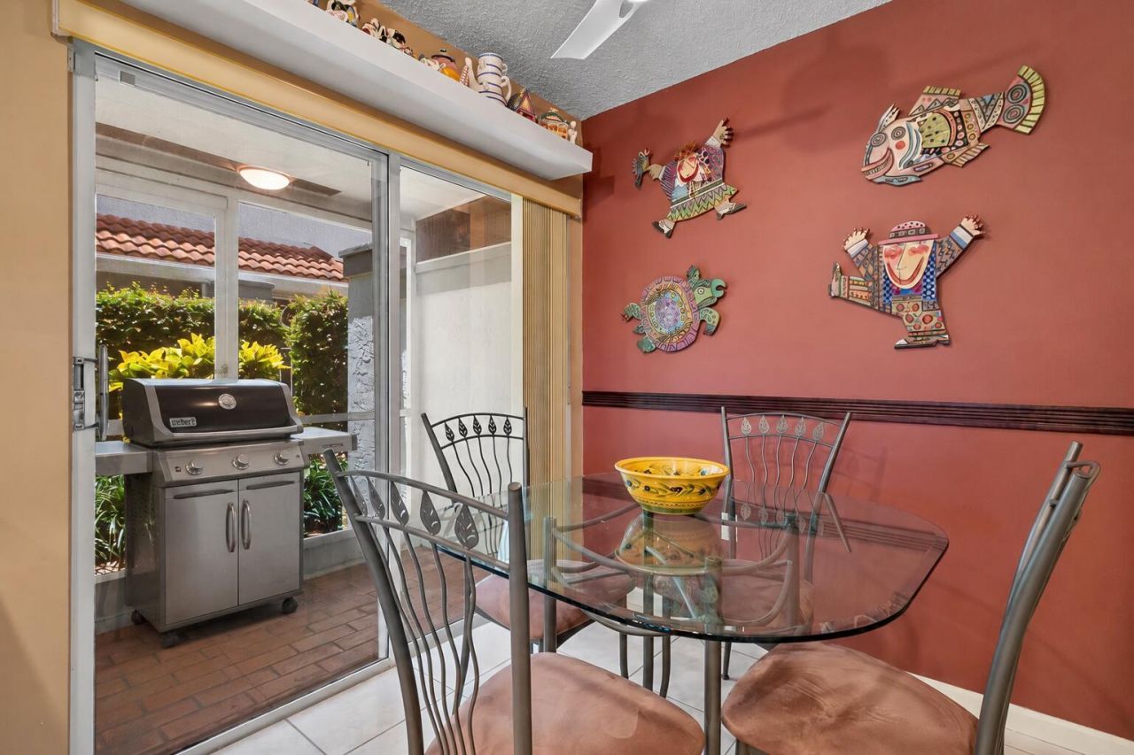 9927 Seacrest Circle, Unit 102, Boynton Beach, FL 33437 Photo