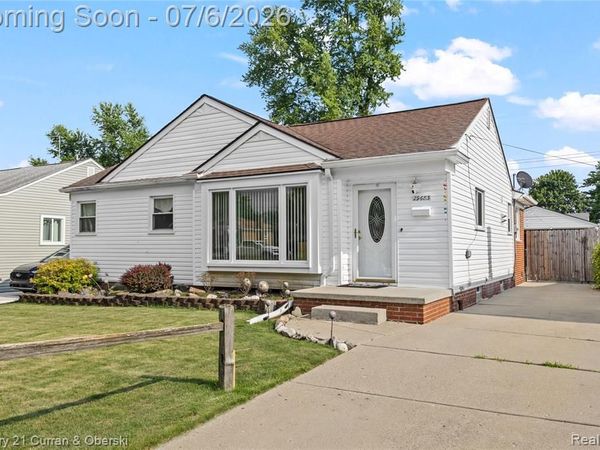 29683 Marquette Street, Garden City, MI 48135