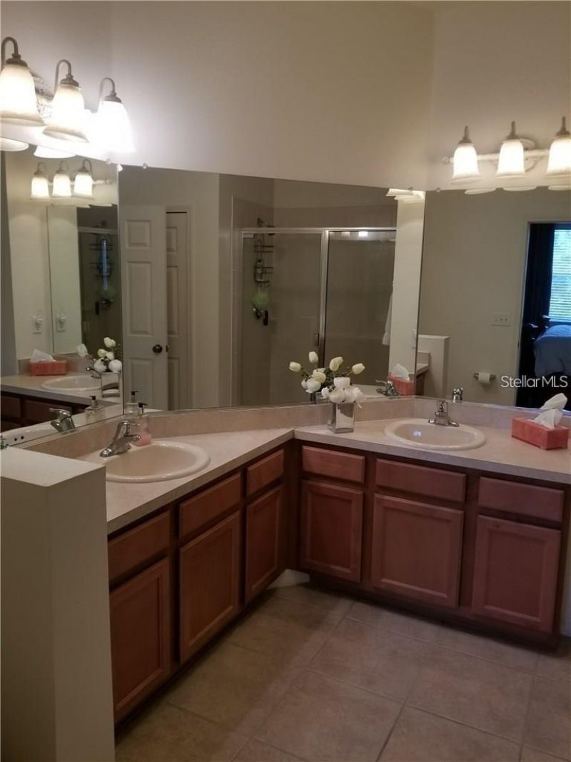 3661 Parkridge Circle, Unit 9-104, Sarasota, FL 34243 Photo