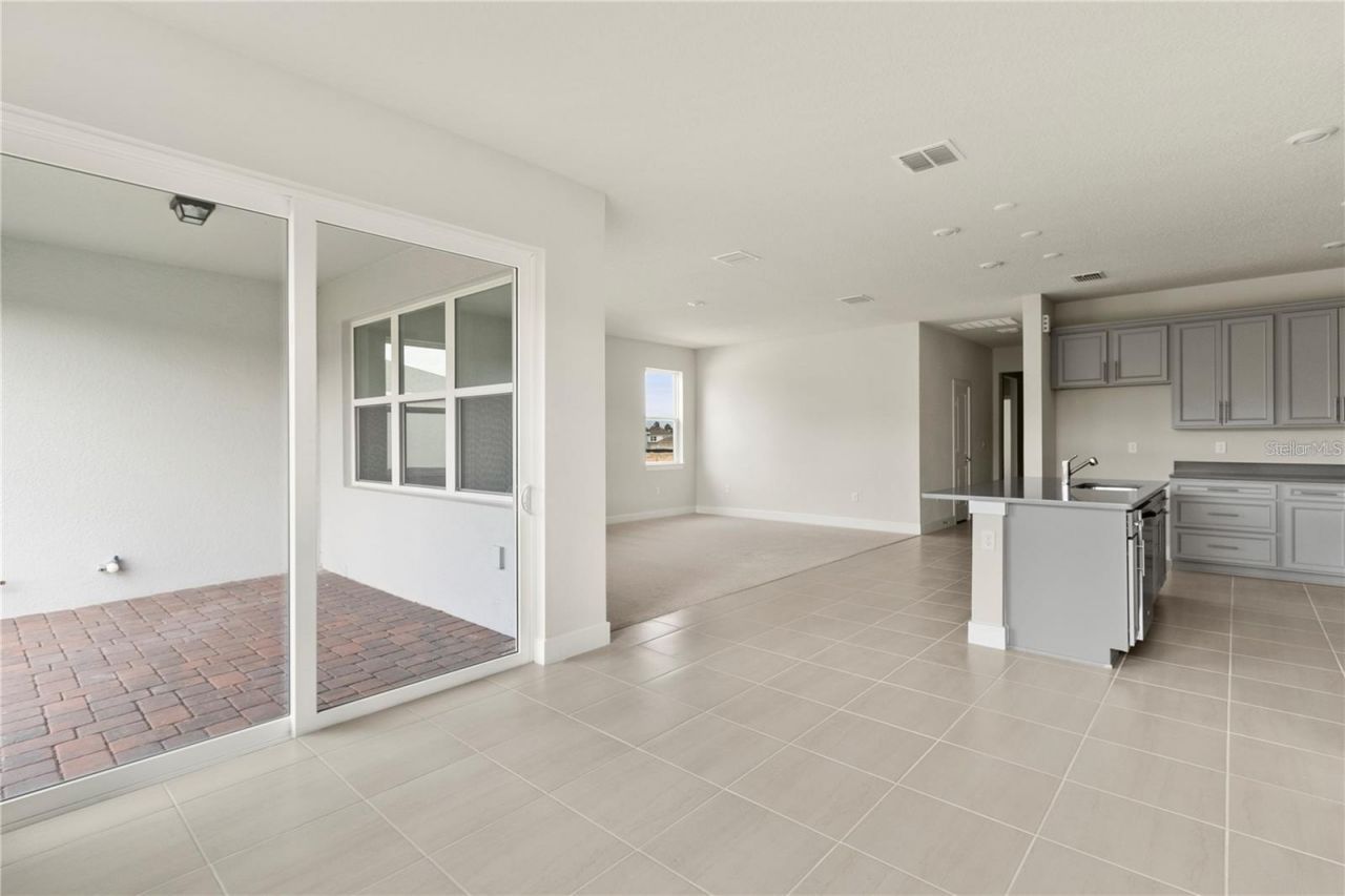 15936 Winding Bluff Drive , Montverde, FL 34756 Photo