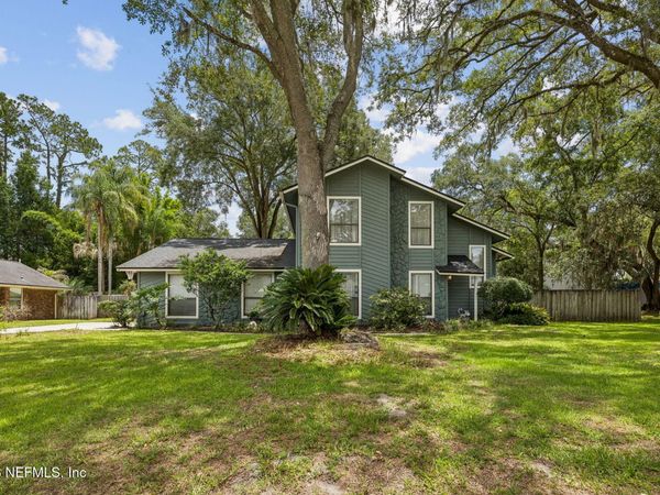 11563 SEDGEMOORE Drive, Jacksonville, FL 32223