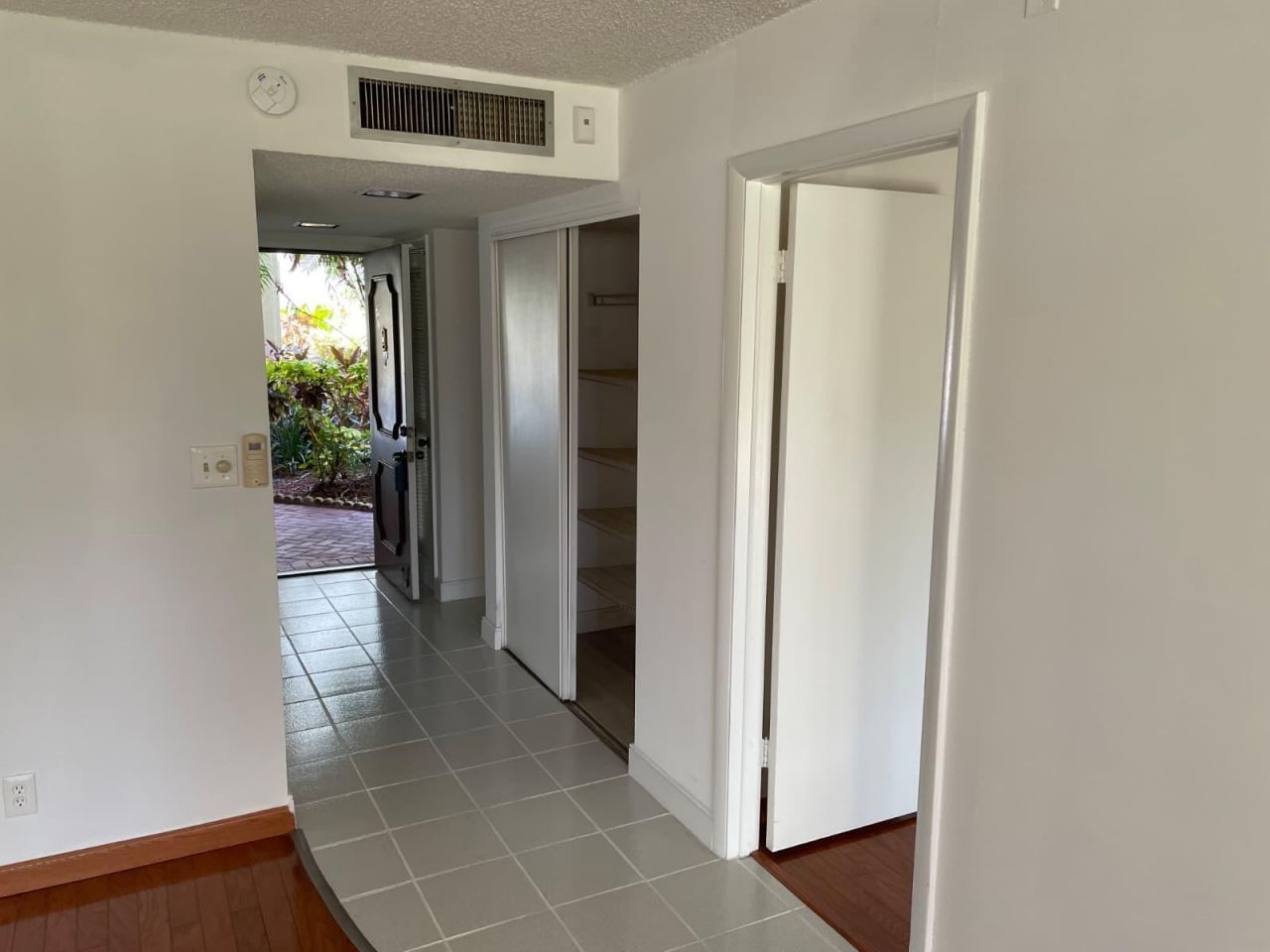 2322 S Cypress Bend Drive, Unit 110, Pompano Beach, FL 33069 Photo