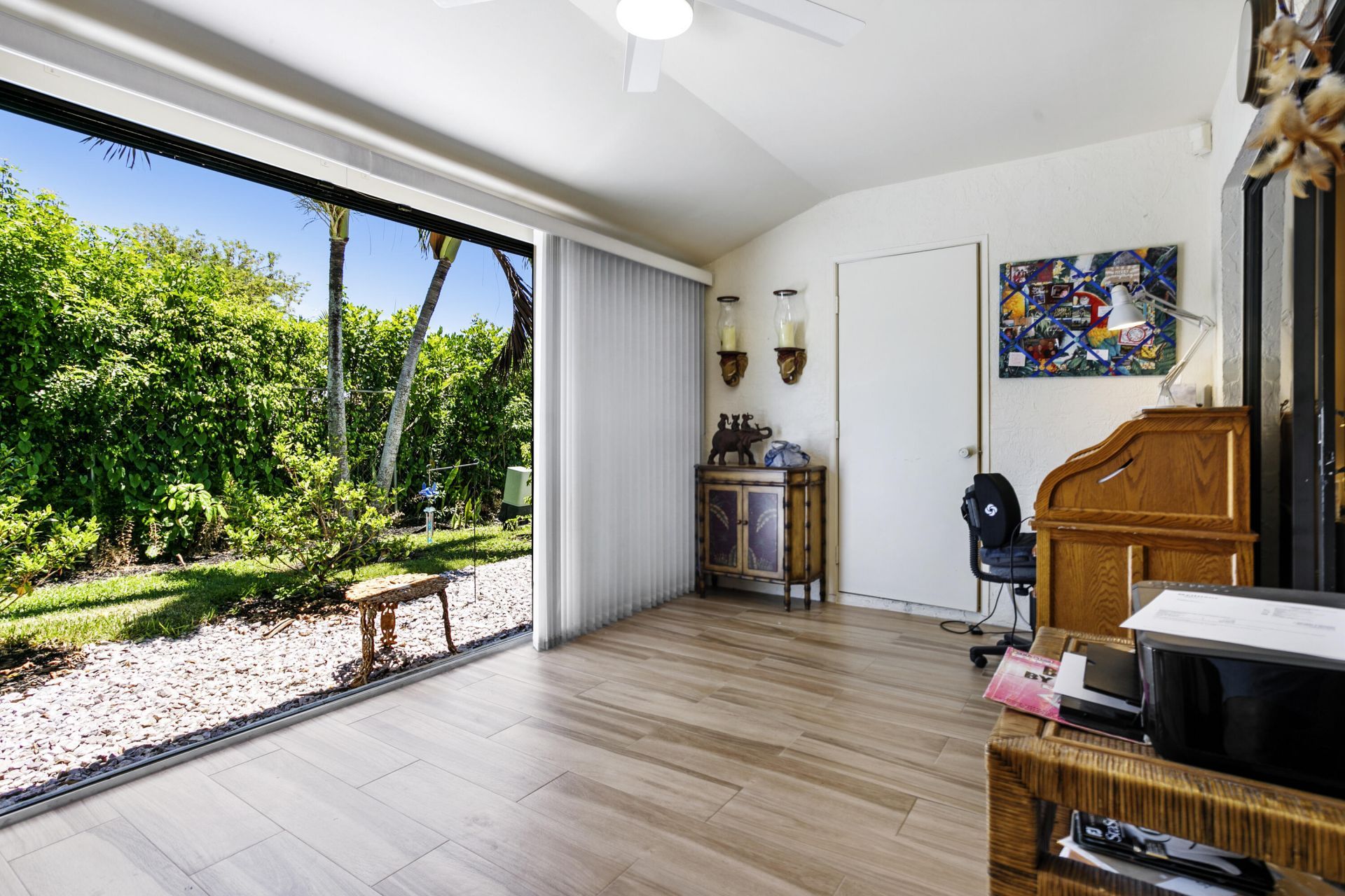 2641 Gately Drive W, Unit 2902, West Palm Beach, FL 33415 Photo