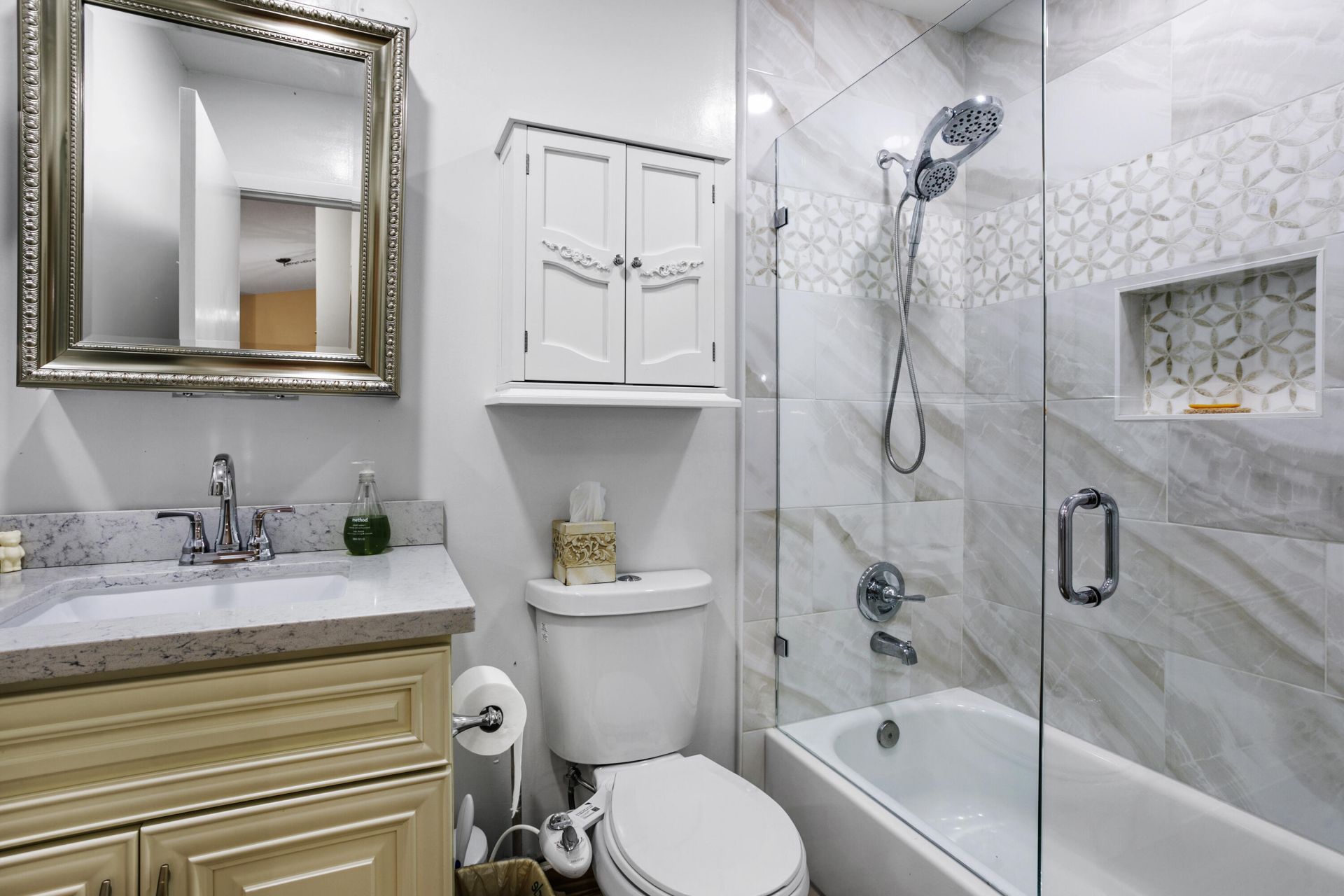 2641 Gately Drive W, Unit 2902, West Palm Beach, FL 33415 Photo
