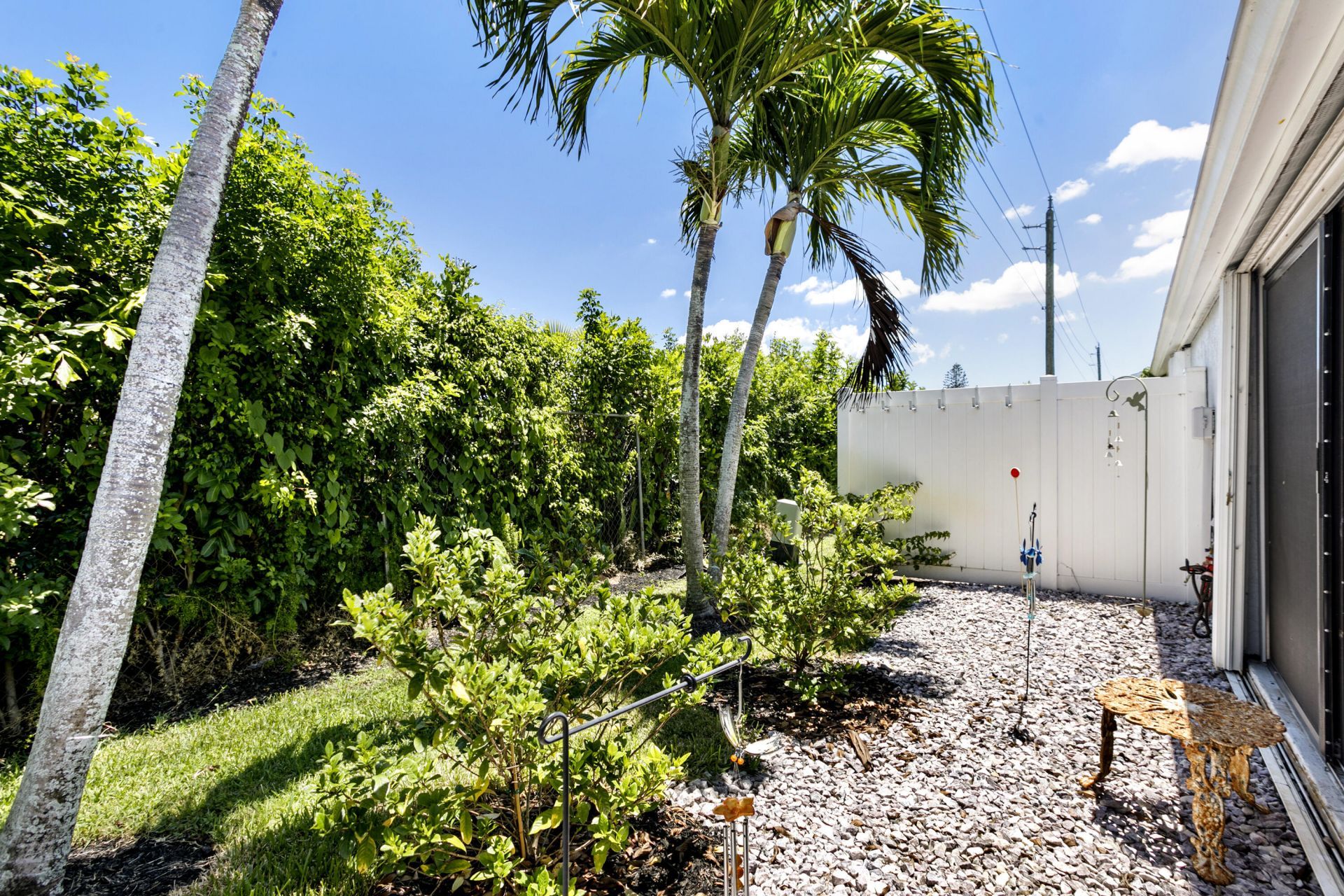 2641 Gately Drive W, Unit 2902, West Palm Beach, FL 33415 Photo