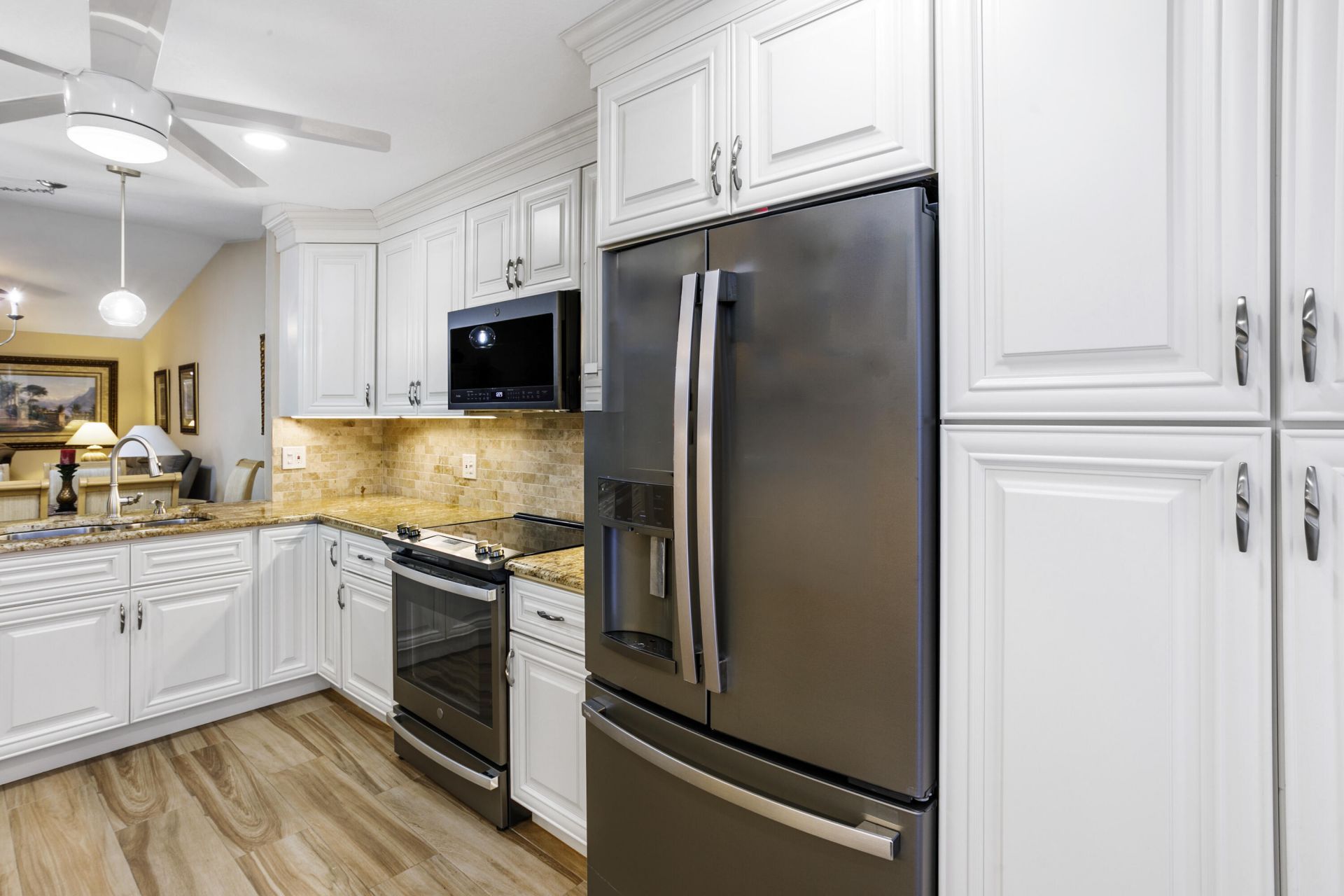 2641 Gately Drive W, Unit 2902, West Palm Beach, FL 33415 Photo