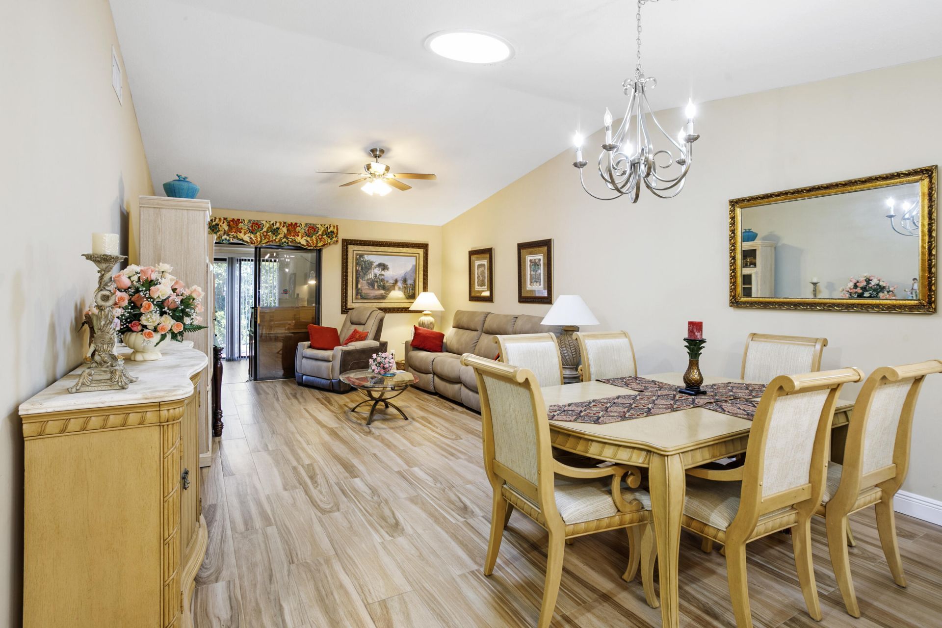 2641 Gately Drive W, Unit 2902, West Palm Beach, FL 33415 Photo