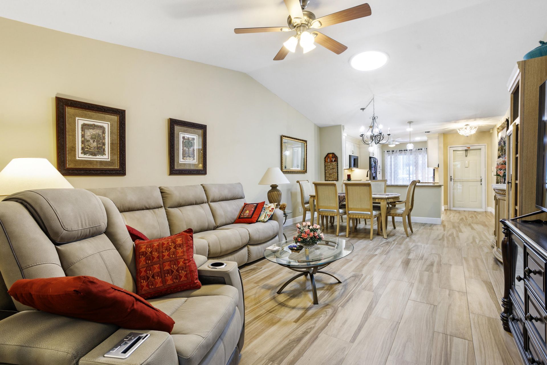 2641 Gately Drive W, Unit 2902, West Palm Beach, FL 33415 Photo