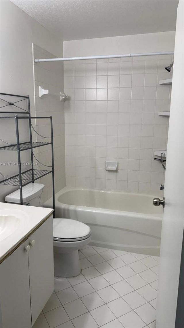 1271 SE 27th St , Unit 203, Homestead, FL 33035 Photo