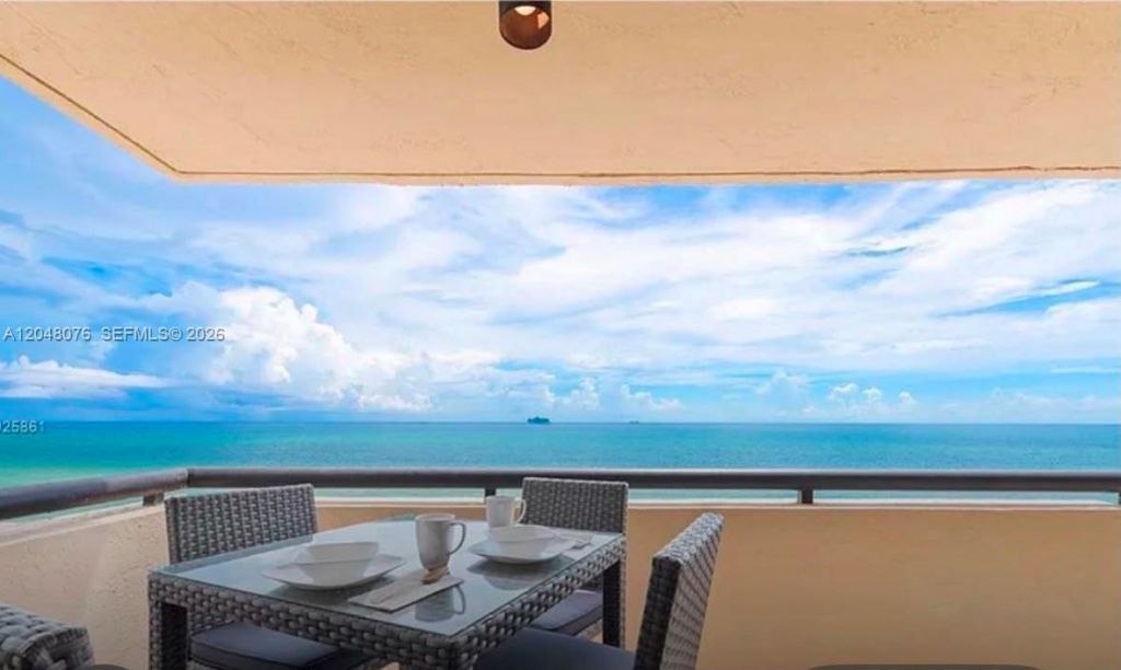 2555 Collins Ave , Unit 1101, Miami Beach, FL 33140 Photo