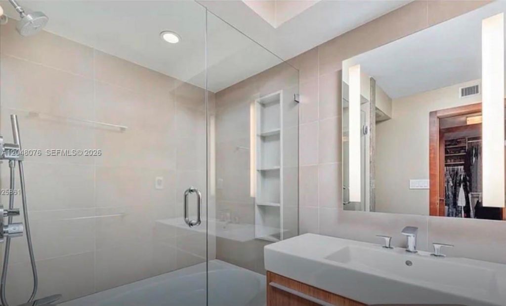 2555 Collins Ave , Unit 1101, Miami Beach, FL 33140 Photo