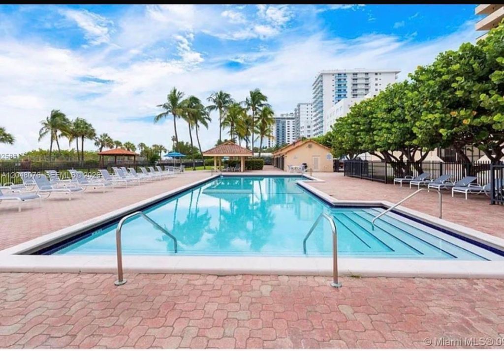 2555 Collins Ave , Unit 1101, Miami Beach, FL 33140 Photo