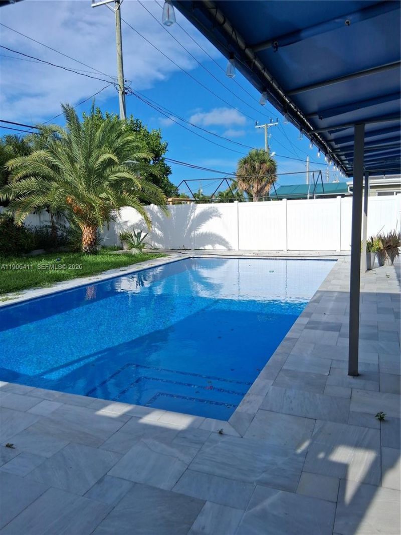 717 SE 2nd St , Deerfield Beach, FL 33441 Photo