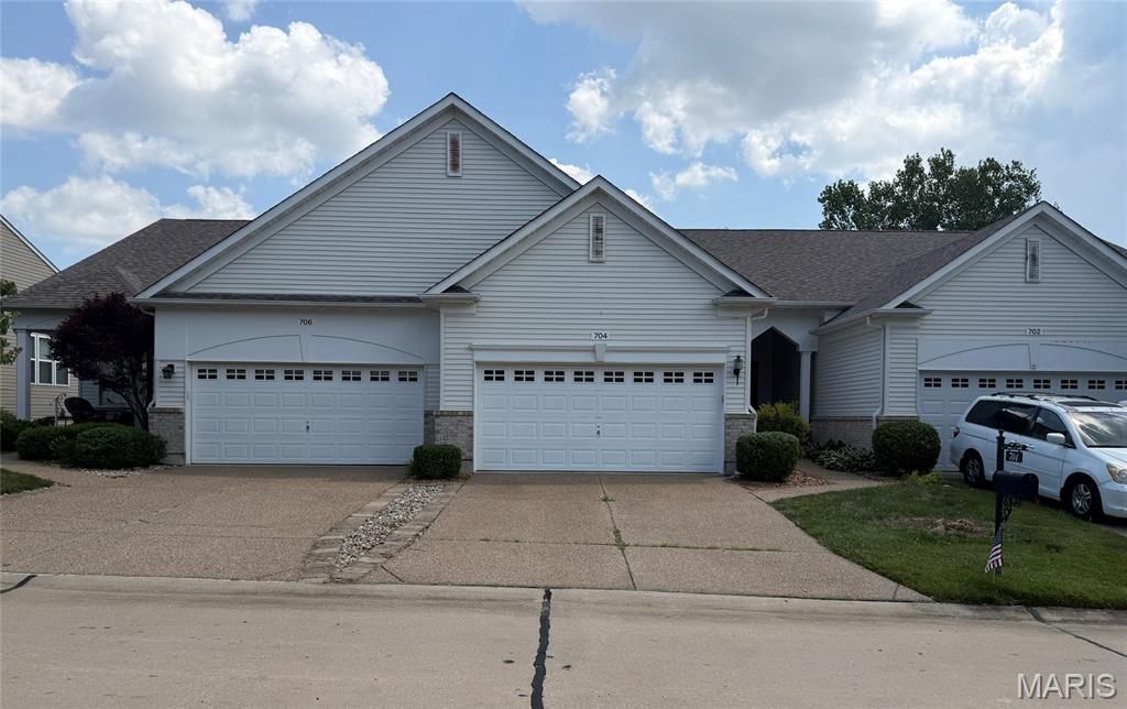 704 Harrier Drive , Lake Saint Louis, MO 63367 Main Photo