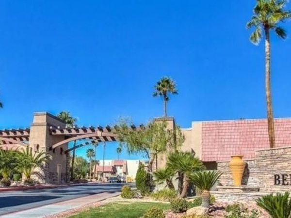5080 Indian River Drive , Unit 400, Las Vegas, NV 89103